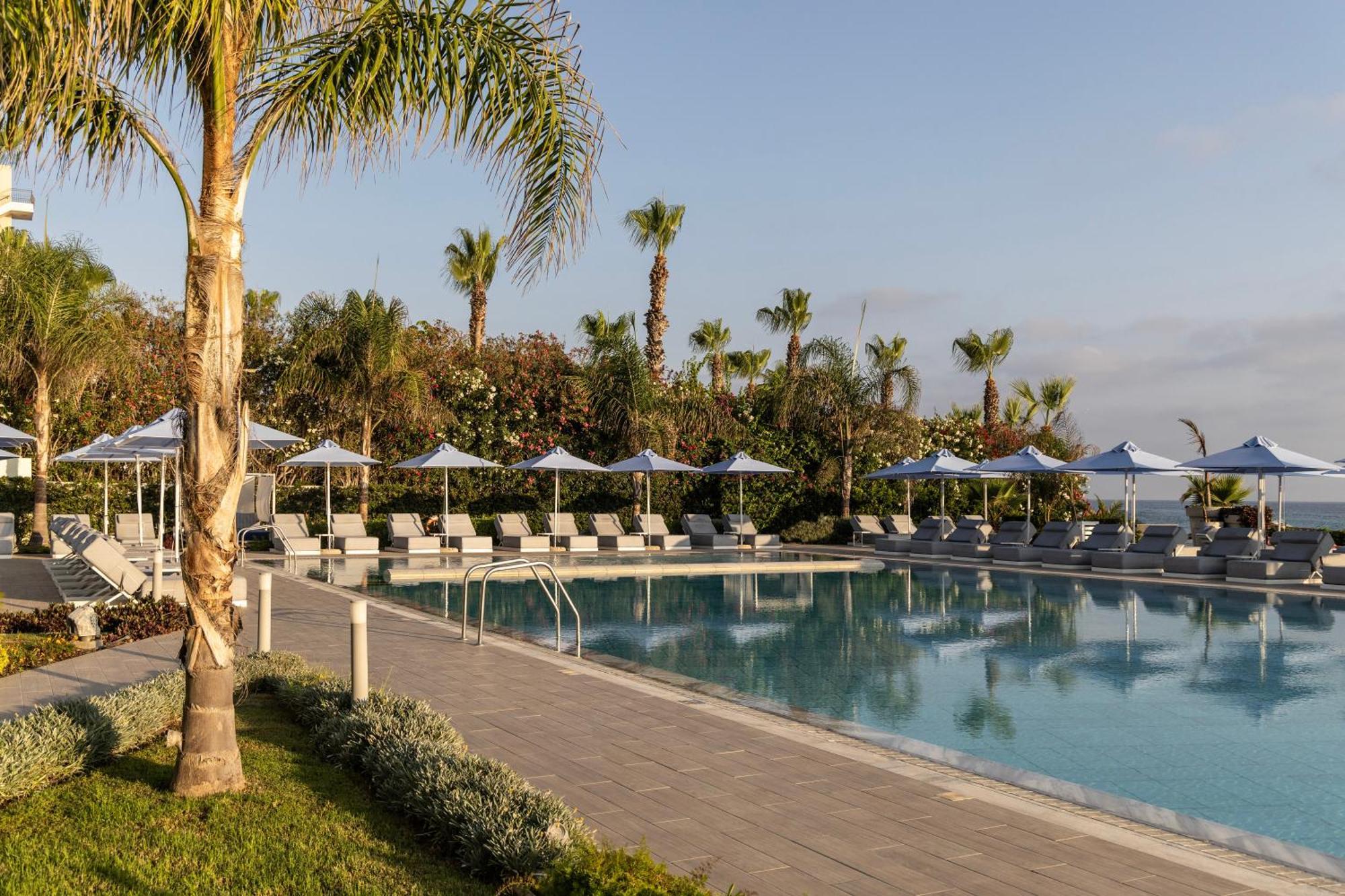 Ivi Mare - Designed For Adults By Louis Hotels Geroskipou Exterior foto The pool at the hotel