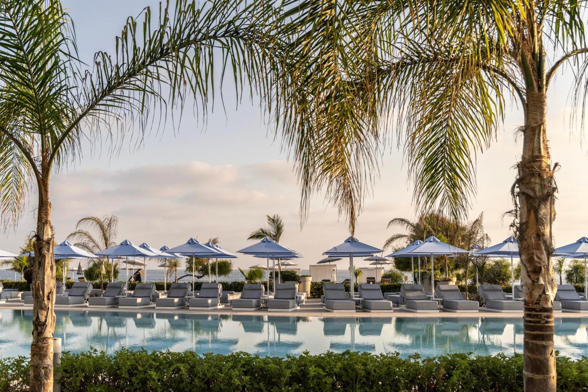 Ivi Mare - Designed For Adults By Louis Hotels Geroskipou Exterior foto The pool at the Four Seasons Hotel