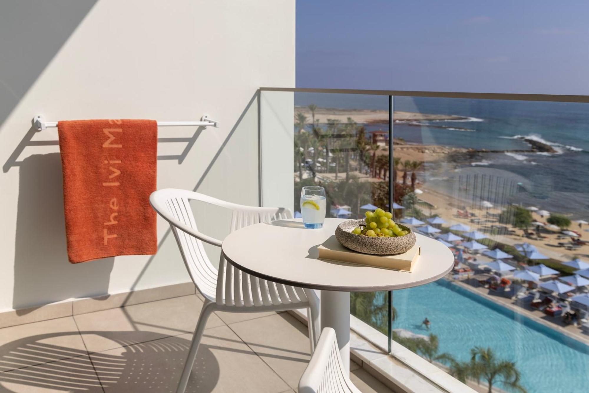 Ivi Mare - Designed For Adults By Louis Hotels Geroskipou Exterior foto The View